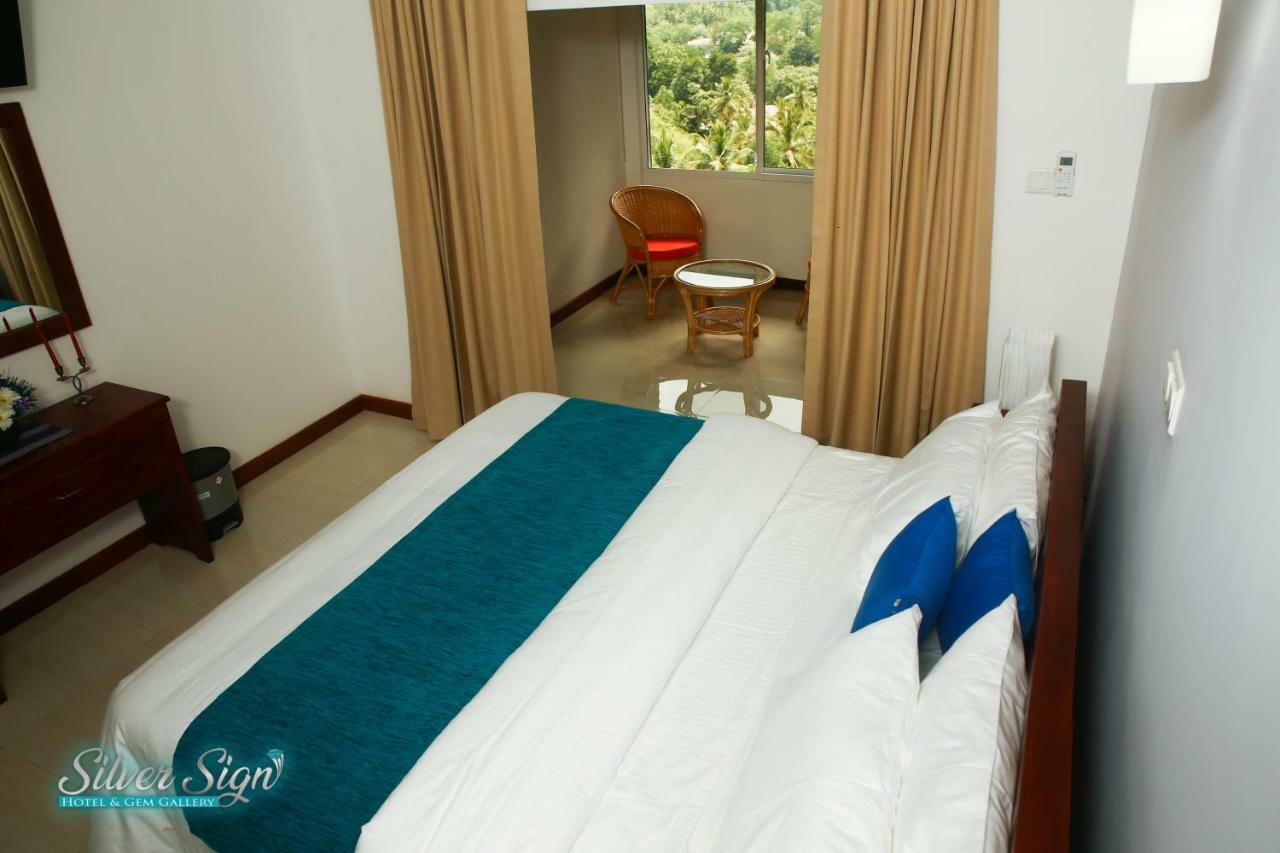 Silver Sign Hotel Katugastota Luaran gambar