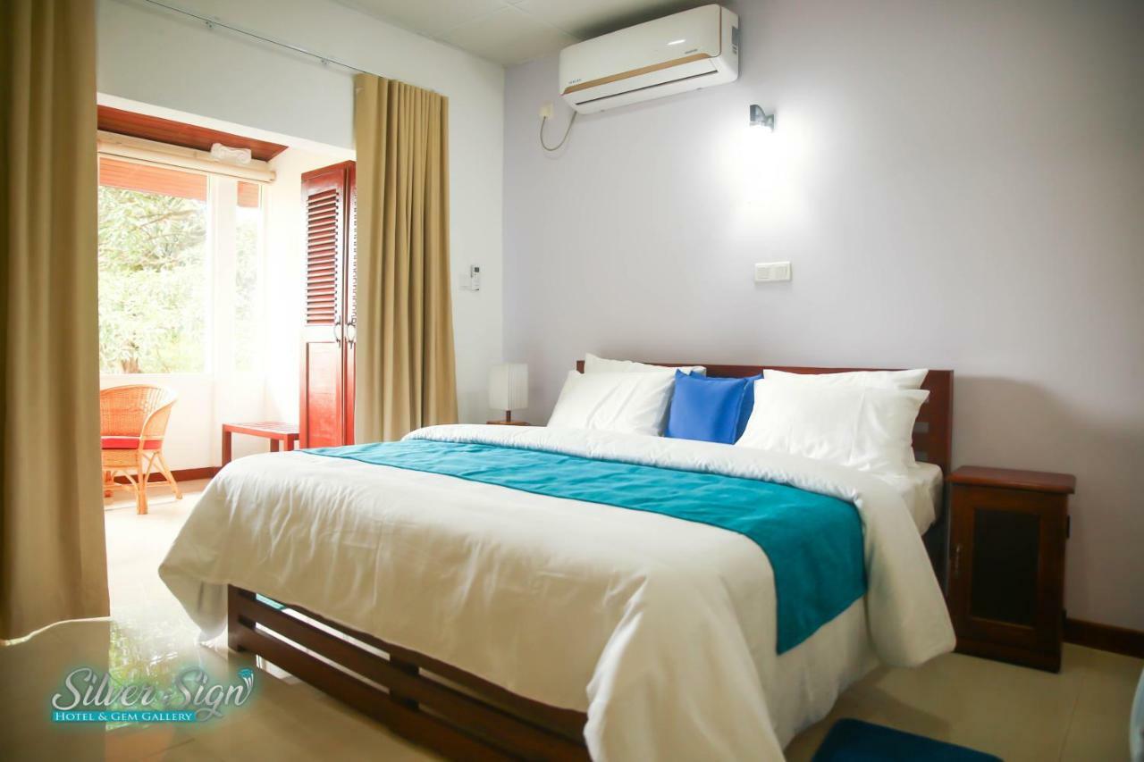 Silver Sign Hotel Katugastota Luaran gambar